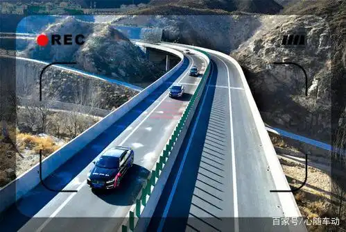 高速上这俩新交通标志啥意思?老司机都懵了