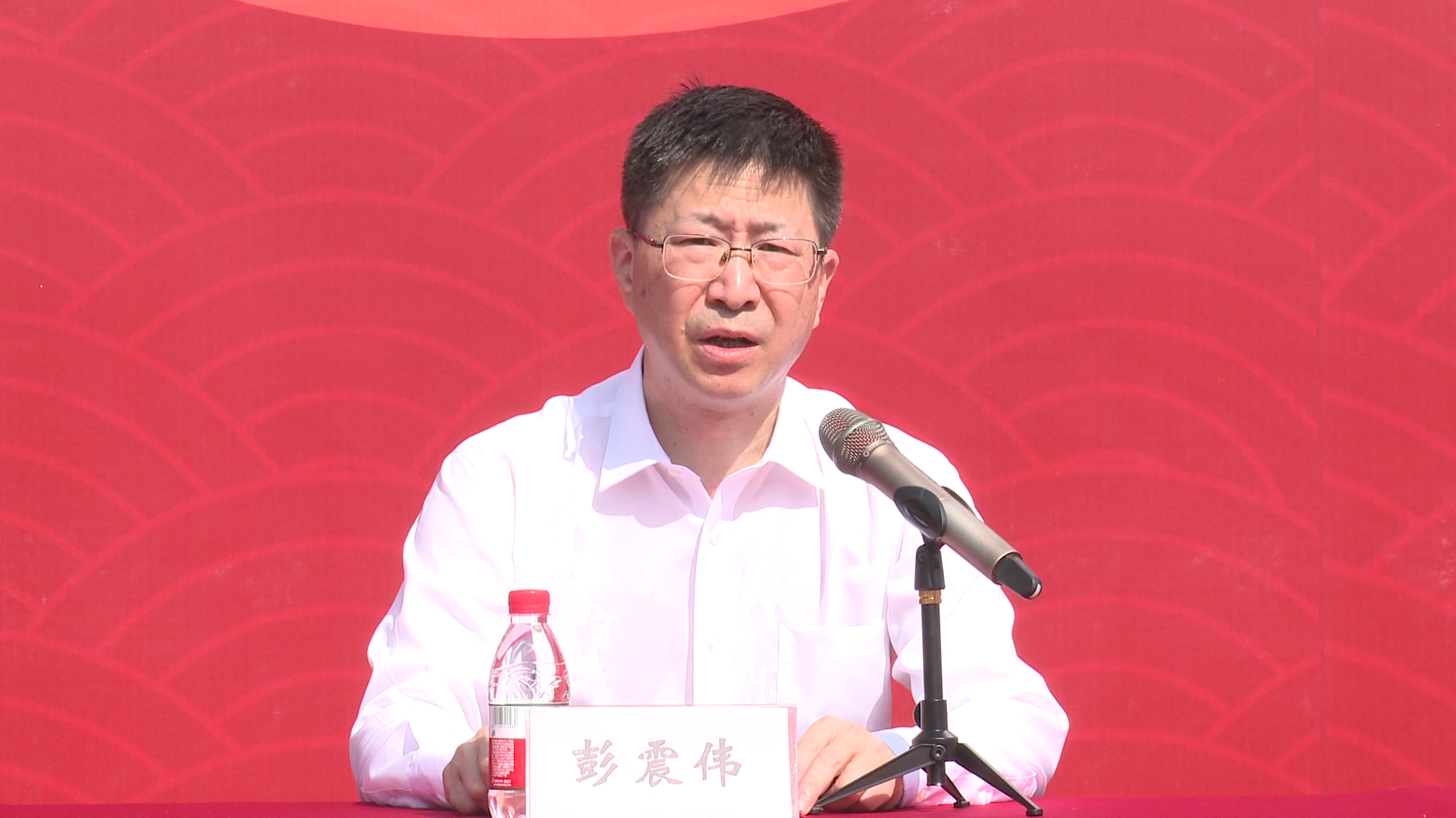 大学军训开始!同济学生7月练意志