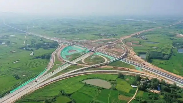 河南高速建设投资强劲增长,信阳等地项目进展显著
