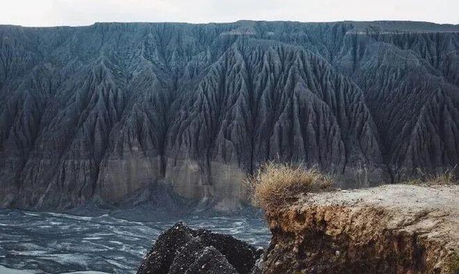 高考地理:揭秘差异化侵蚀,掌握地貌形成的关键机制