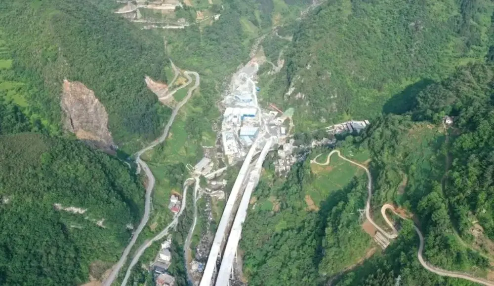 我国高速公路里程达 18.36 万公里,部分省份建设情况及争议