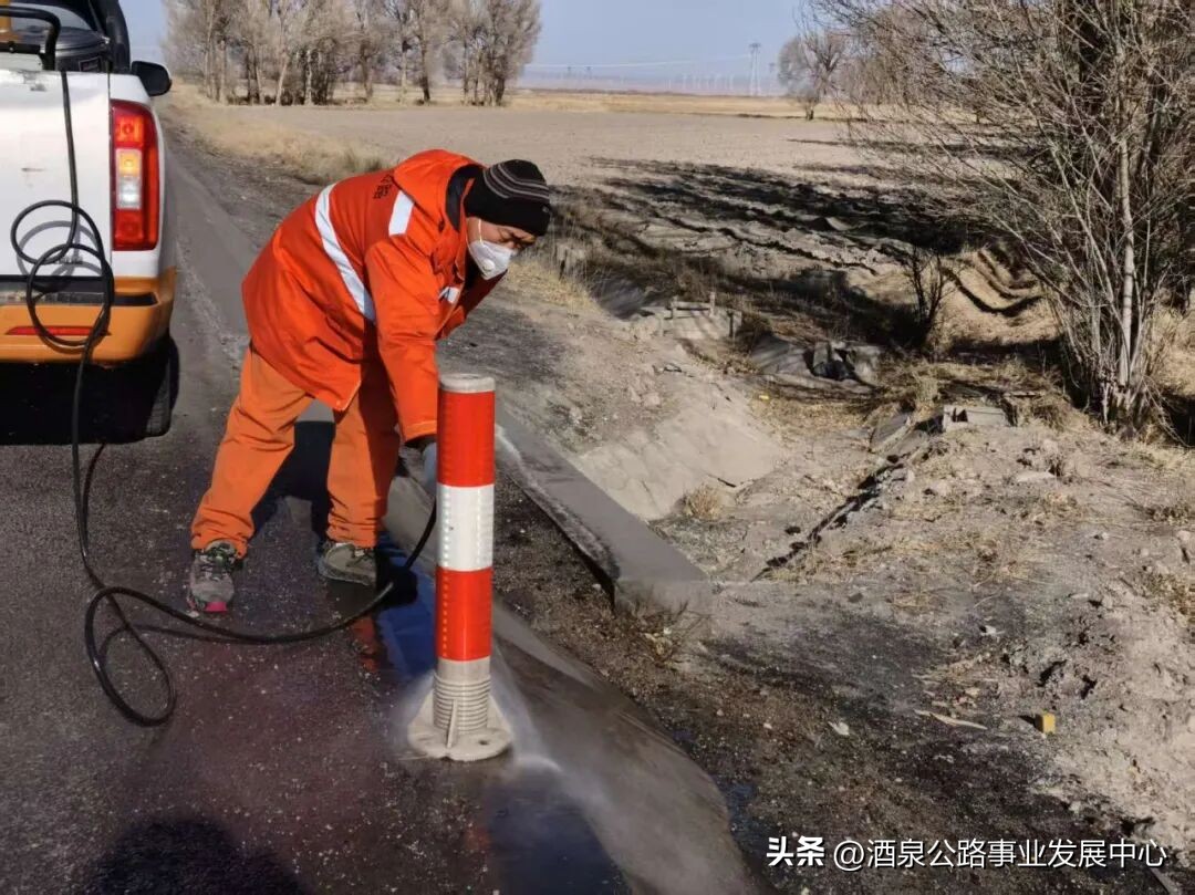 酒泉公路养护中心开展冬季整治行动,保障公众冬季出行安全
